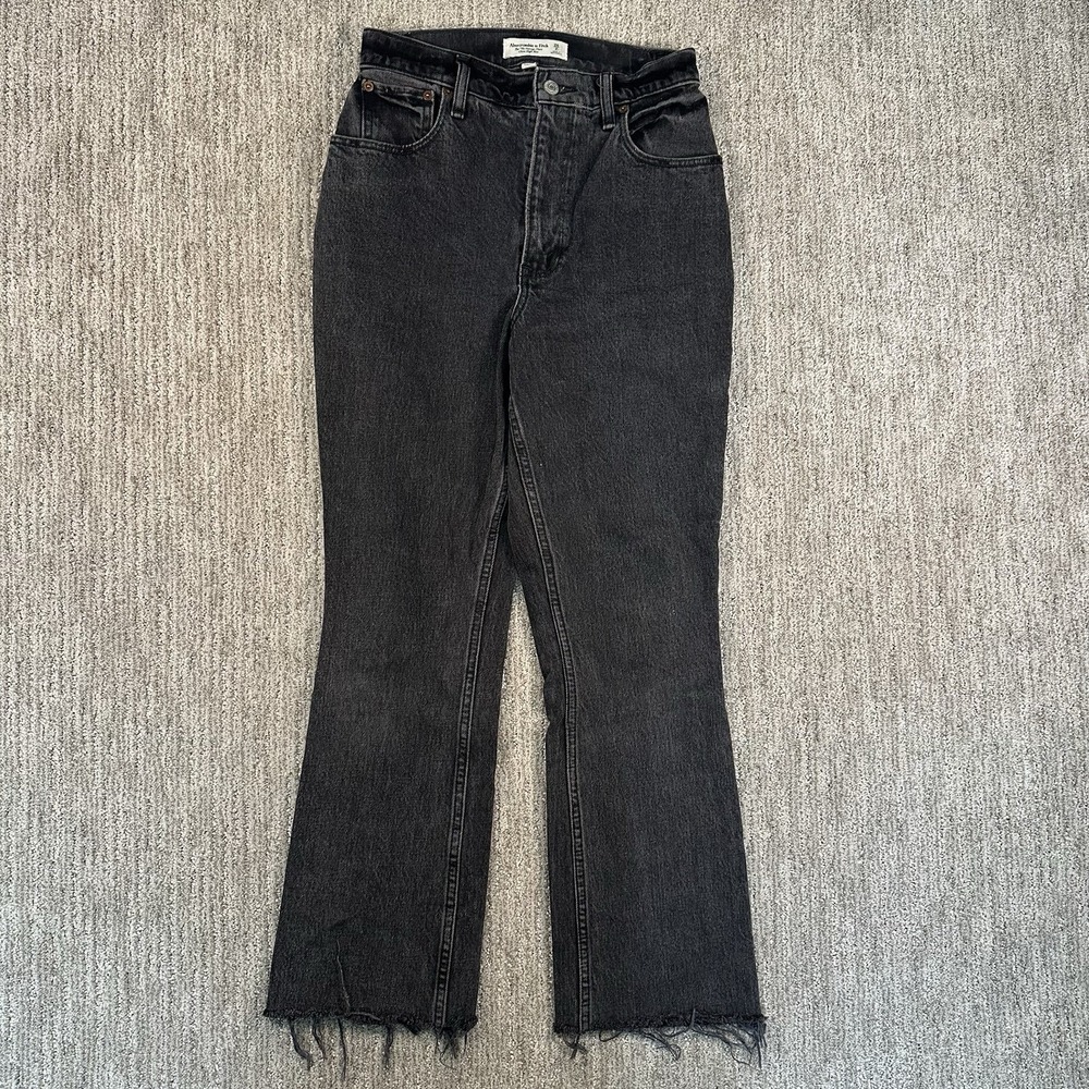 Abercrombie & Fitch Woman's 26/2R 70s Vintage Flare Ultra High-Rise Jeans Black